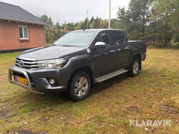 Varebil Toyota Hilux 2,4 D-4d 150 hk