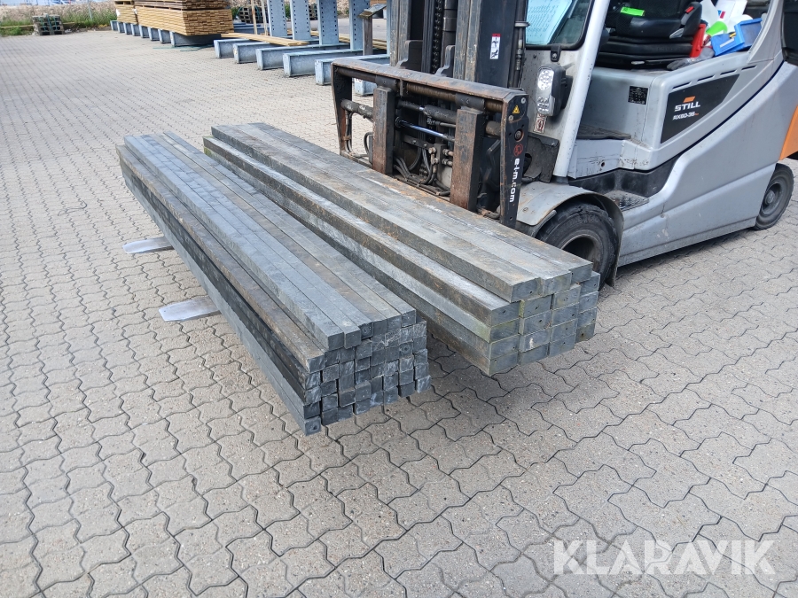 Planker og stolper Retextil sort af genbrugsmateriale 19 planker og 46 stolper