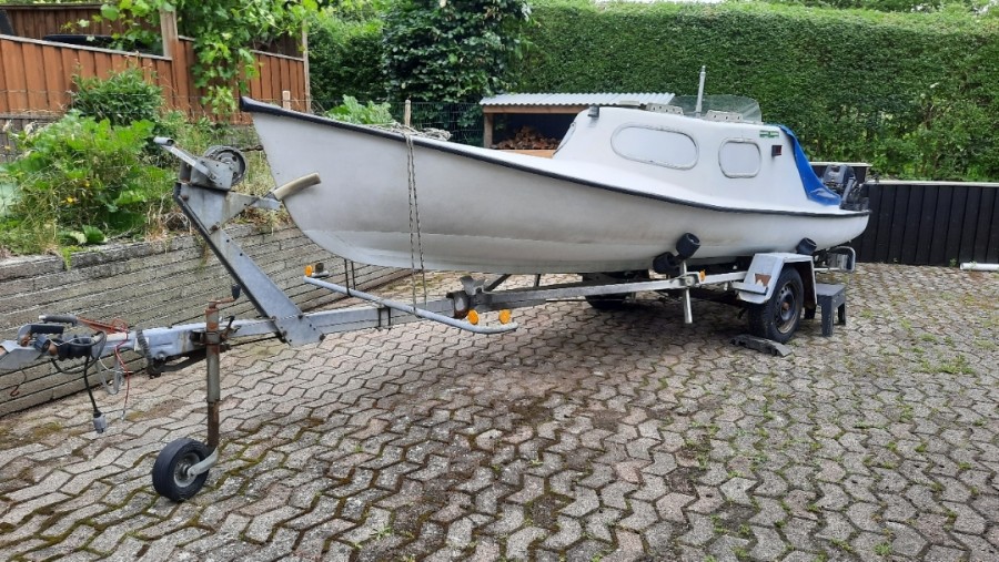 jagtbåd med trailer