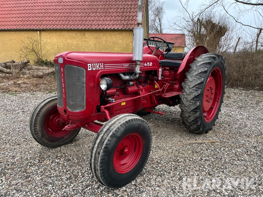 Traktor Bukh 452