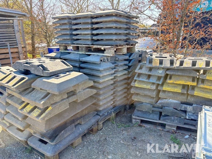 Skiltefødder Nissen K1 og Klemfix 120 styk assorteret