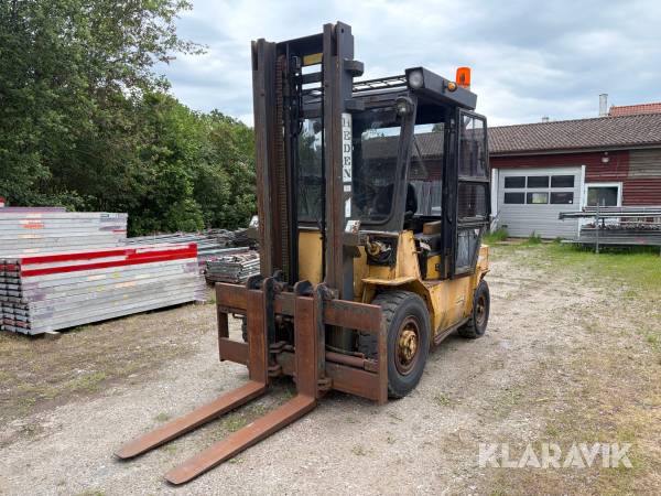 Gaffeltruck Heden 4440 med duplex mast og gaffelforlængere