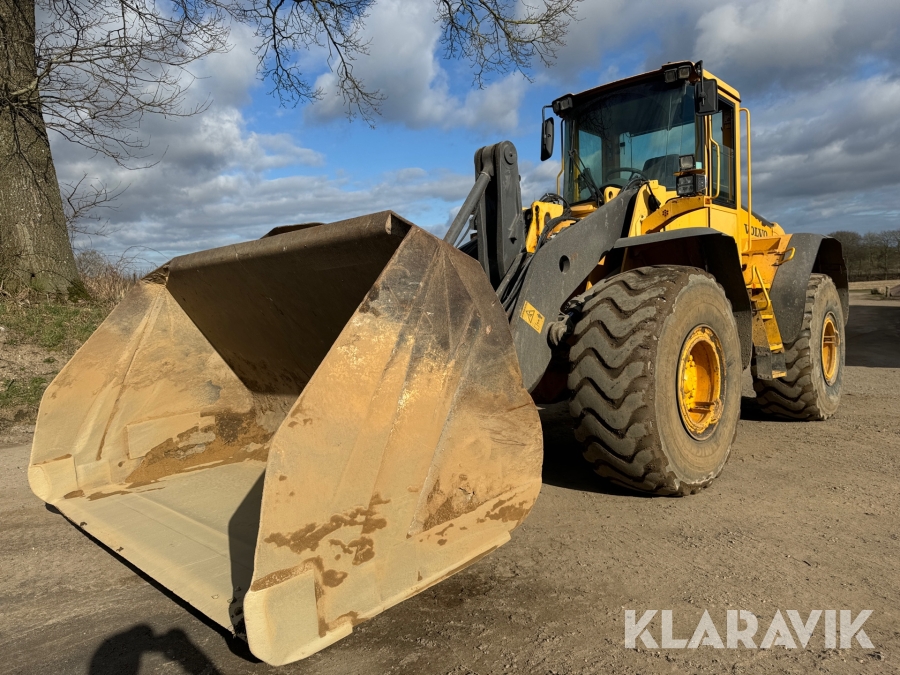 Gummiged Volvo L120E