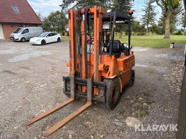 Gaffeltruck Je-lau 04