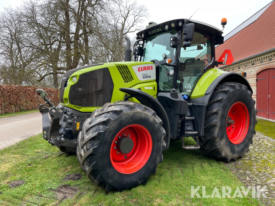 Traktor Claas 850 Axion