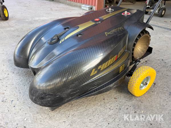 Robotplæneklipper Ambrogio L400 Deluxe 20.000kvm - med ladestation - 1 styk