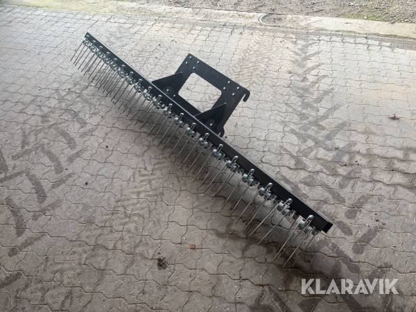 Gårdspladsrive 250 cm / Giant fæste