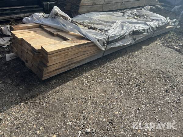 Fyrtræ US 69 styk, ca 300 meter