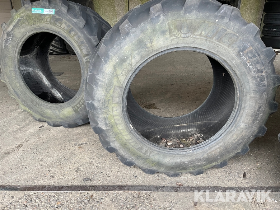 2 dæk 650 /60 34 “  defekt kanttråd Michelin