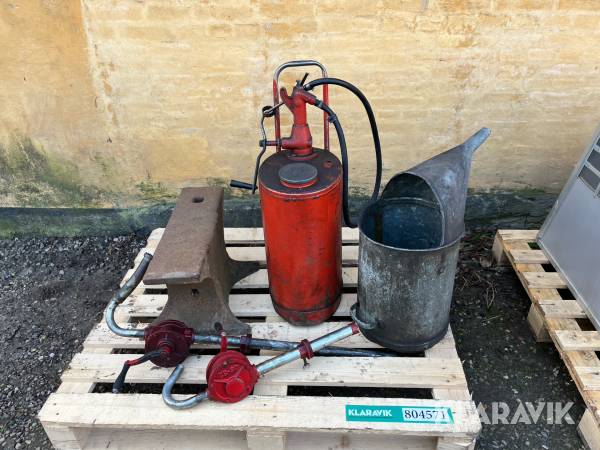 Oliekande oliepumpe håndpumper og Ambus samlet lot