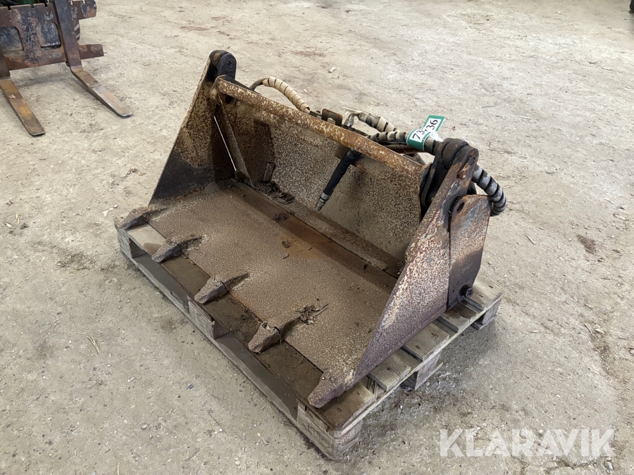 3-i-1 skovl til Avant staldkat