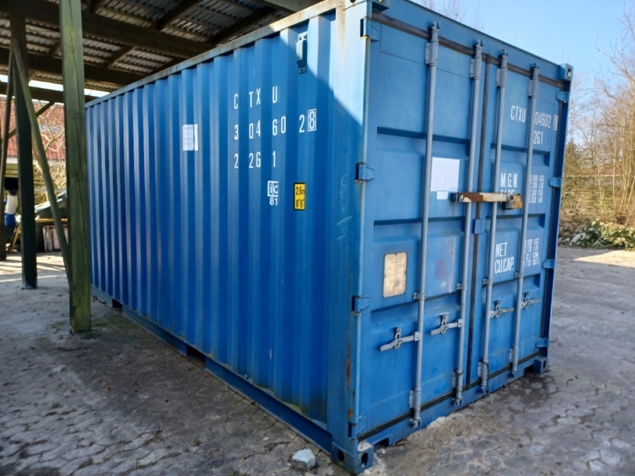 Container