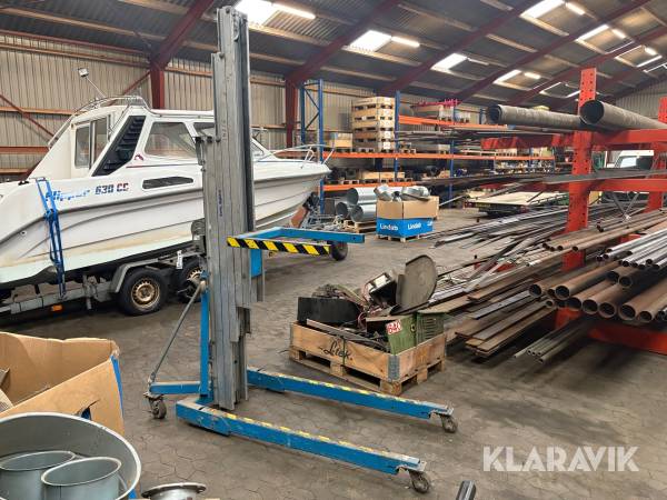 Materialehejs Genie SLA-20