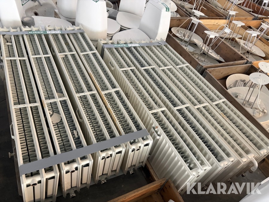 Radiatorer KVIK 355 3PK 8 Styk fordelt på 2 paller