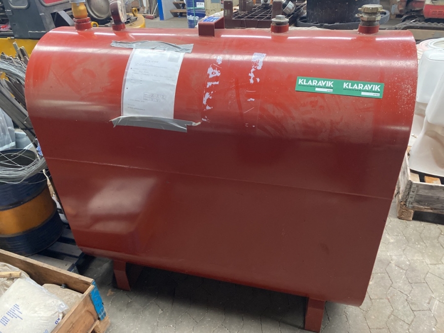 Olietank 1200L med tank attest