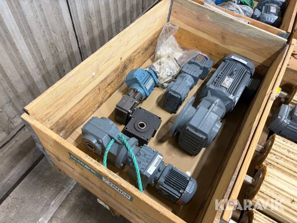 El motor med vinkelgear/reduktionsgear