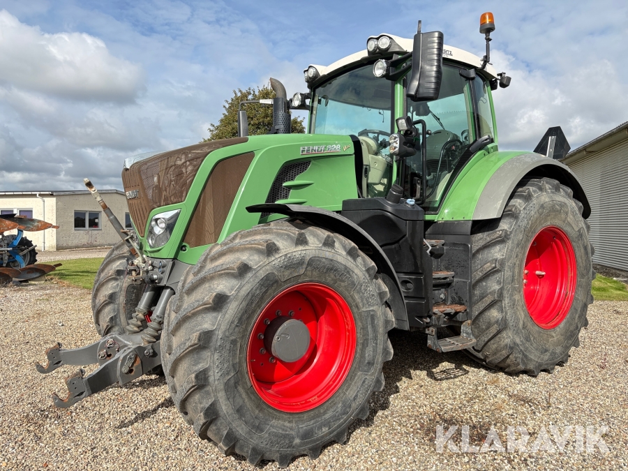 Traktor Fendt 828 Vario S4 profi plus