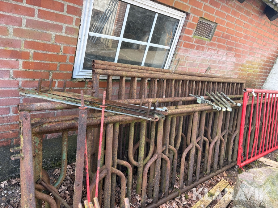 ‘Kirkestole' og rækværk