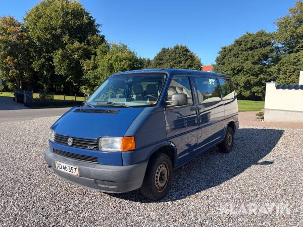 Personbil Volkswagen Caravelle 2.5TDI 9 personers.