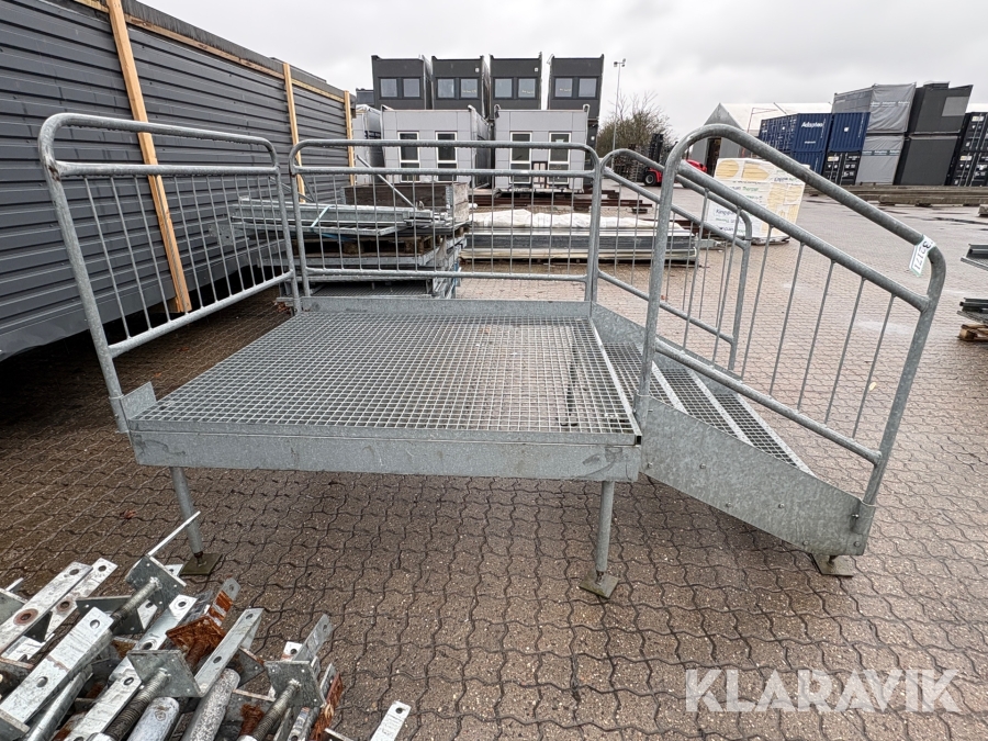 Trappe Med Platform Greve Klaravik Auktioner trappe-med-platform-greve-klaravik-auktioner