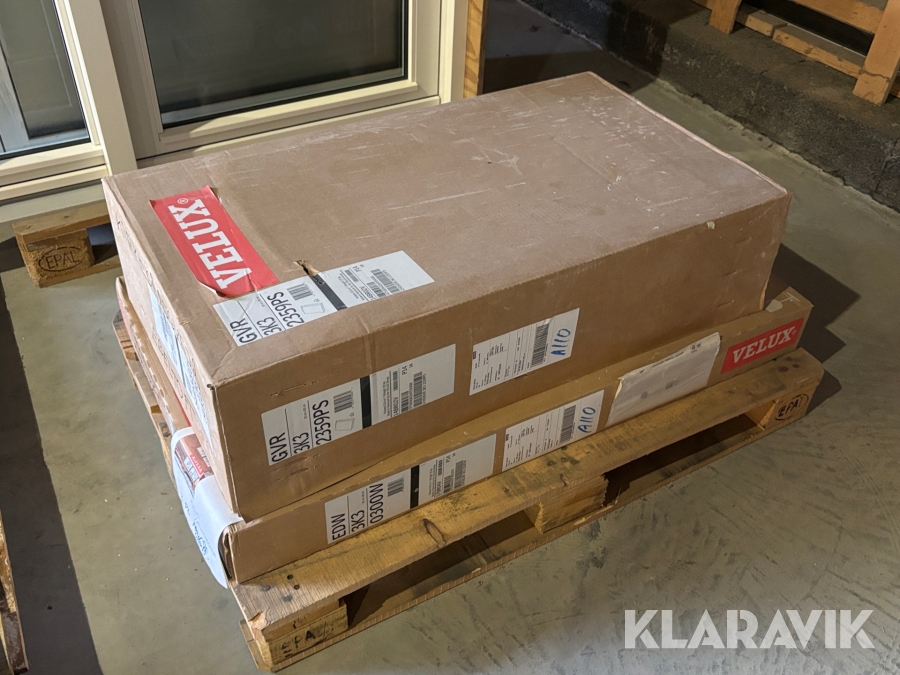 Tagvindue Velux GVR 3K3 2359PS med inddækning