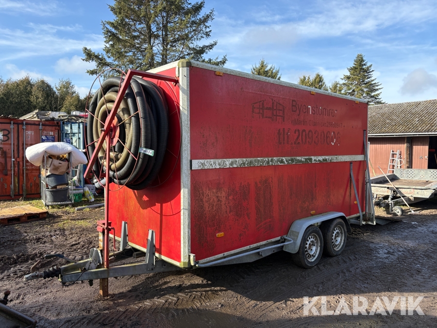 Cargo trailer Variant med isolerings maskine