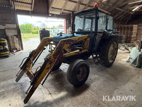 Veterantraktor Ford 4610 med frontlæsser