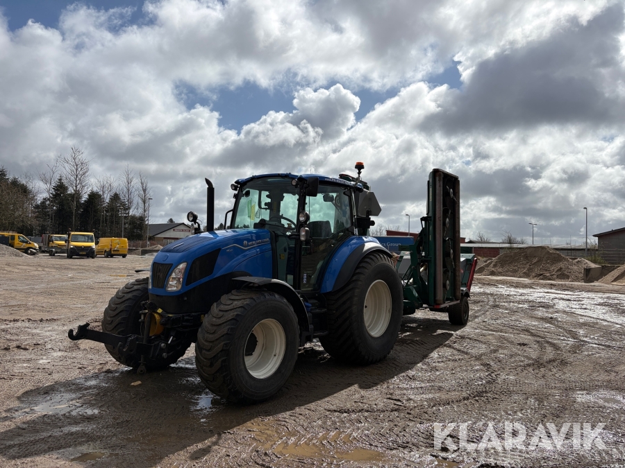 Traktor New Holland T5.120 med græsklipper