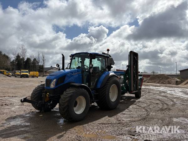 Traktor New Holland T5.120 med græsklipper