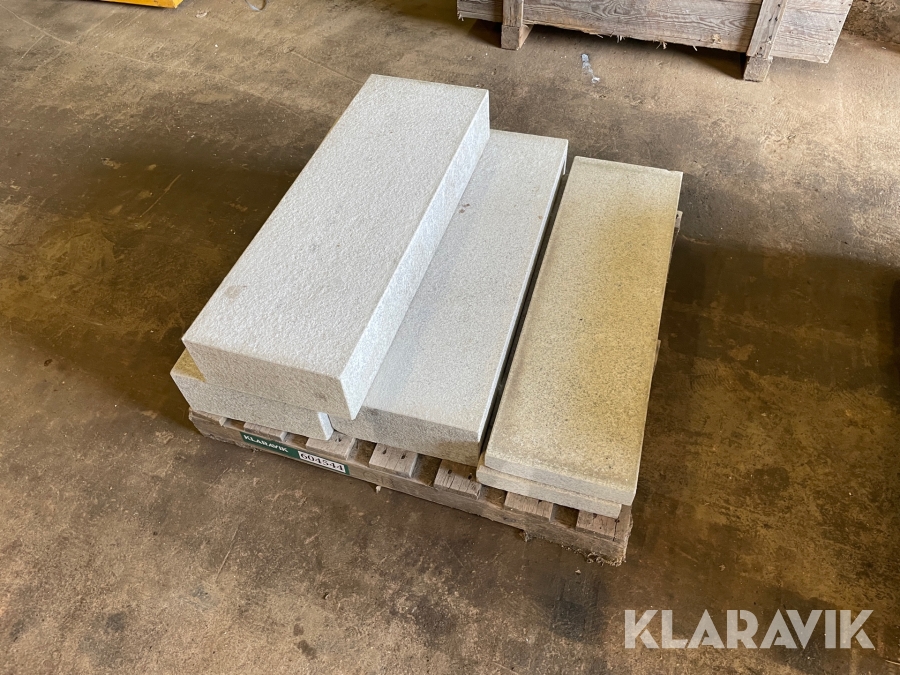 3x Granit trappetrin lys grå og 2x Granit borudsten grå