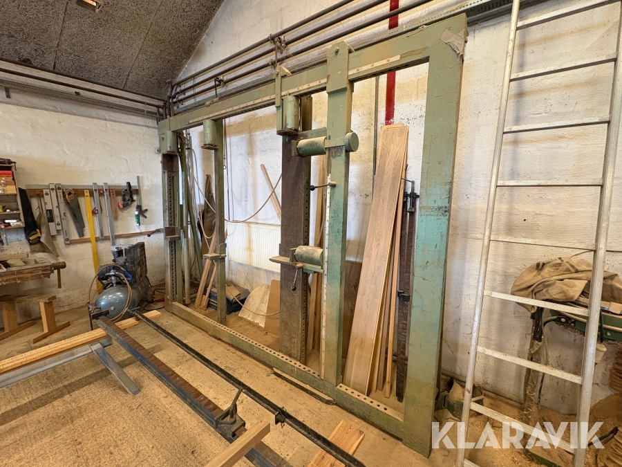 Sammenpresningsmaskine