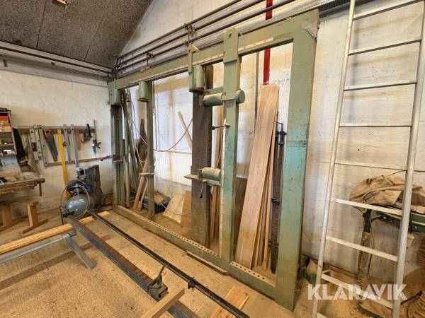 Sammenpresningsmaskine