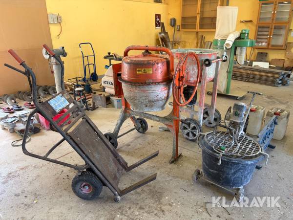 Lot med murermateriel Atika
