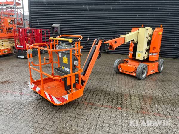 Knækarmbomlift JLG E300AJP 11meter