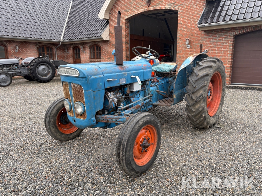 Veterantraktor Fordson Super Dexta