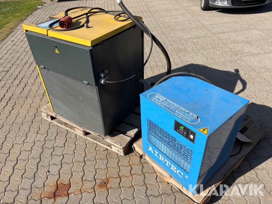 Skruekompressor og køletørrer Atlas Copco & Airtec SK19