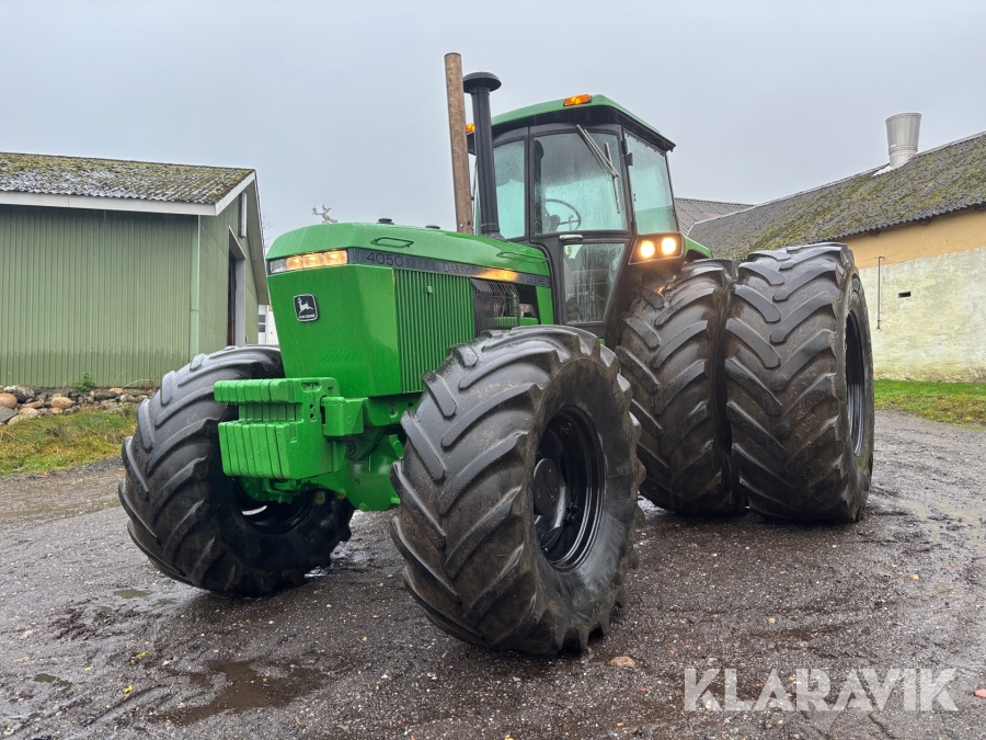 Traktor John Deere 4050 4WD