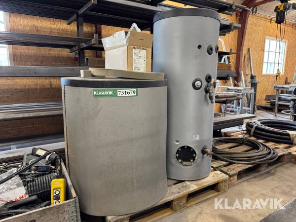 Buffertank - Varmvandsbeholder Solar Term 1 styk hver. 180 liter - 184 liter.