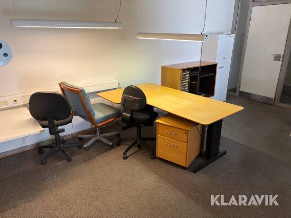 Kontormøbler lot
