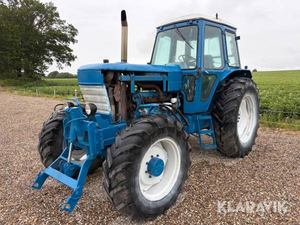 Veterantraktor Ford 8210 Med frontlift
