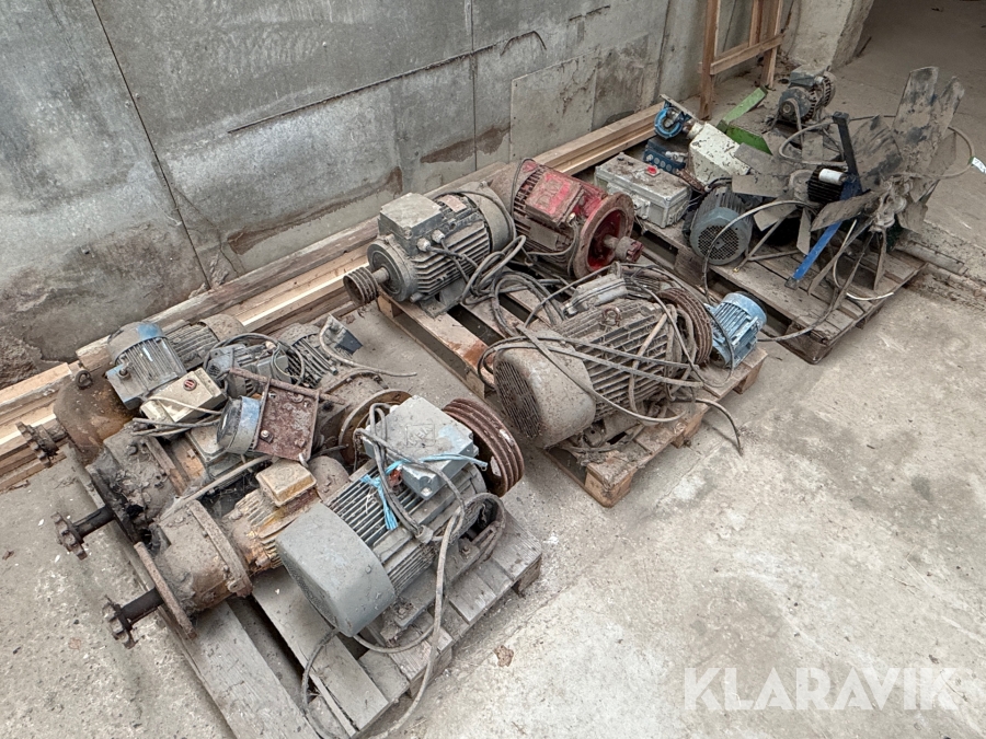 Blandet lot motorer - Cirka 18 styk
