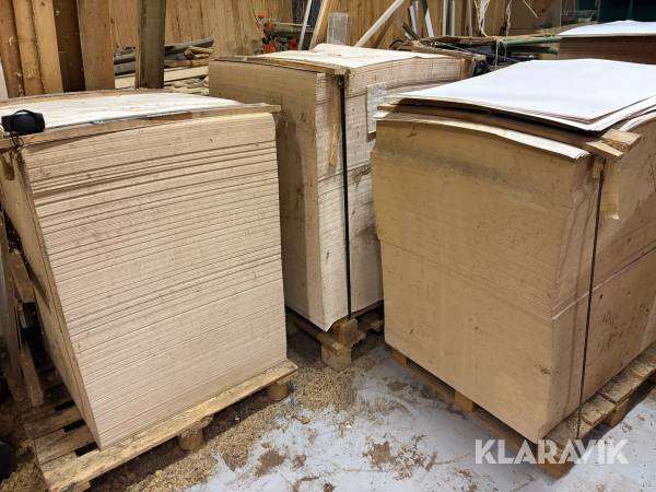 6 paller karton