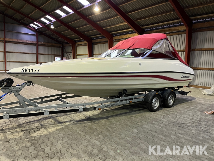 Båd Caravelle Interceptor 232 24 fod med trailer