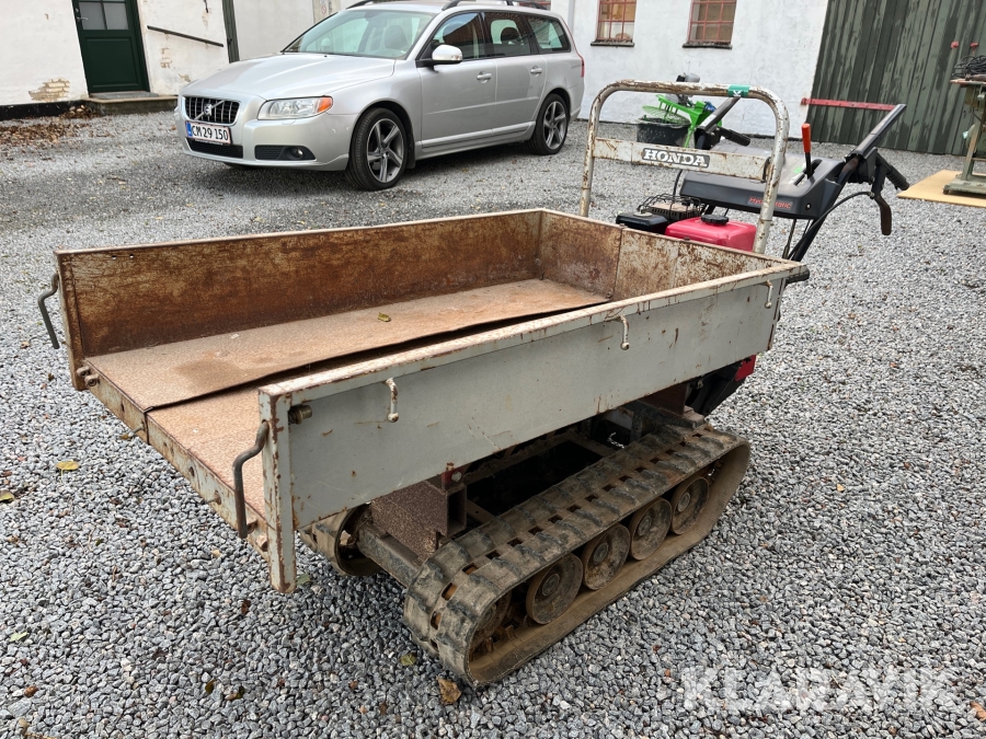 Motorbør på larvefødder