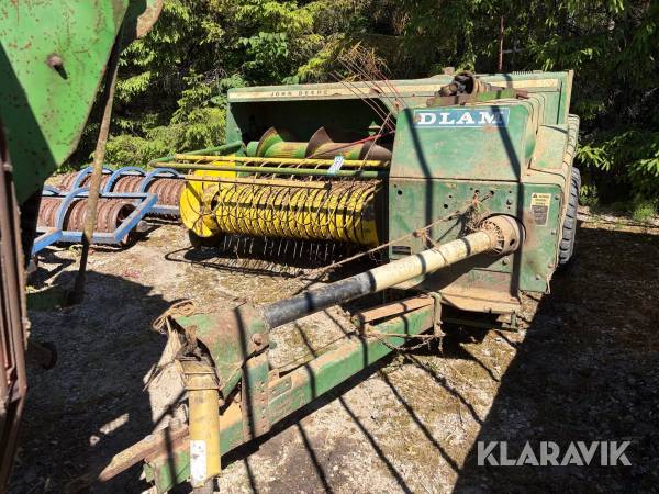 Småballepresser John Deere E0342