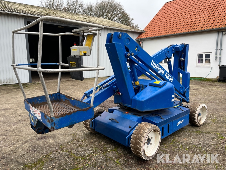 Bomlift UPRIGHT AB38