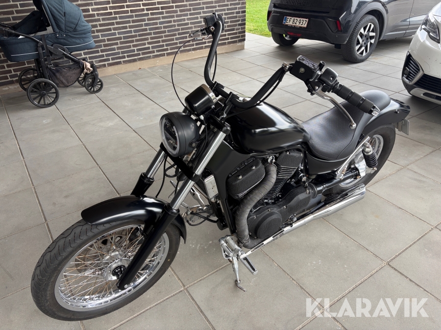 Motorcykel Suzuki Intruder VS 1400
