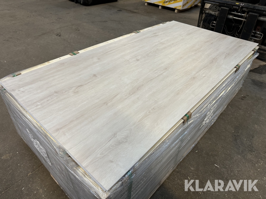 Vinylgulv 8mm Bastion Eg lys - 73,92 m2 