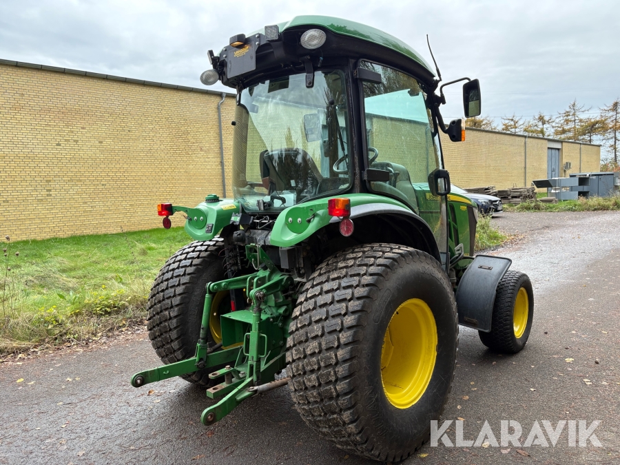 Traktor John Deere 4066R