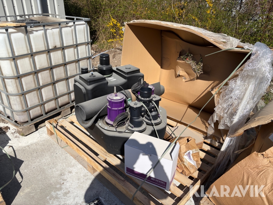 Pumpe- og løftestation Kessel Aqualift F XL 1400 W S3 Duo 200 liter